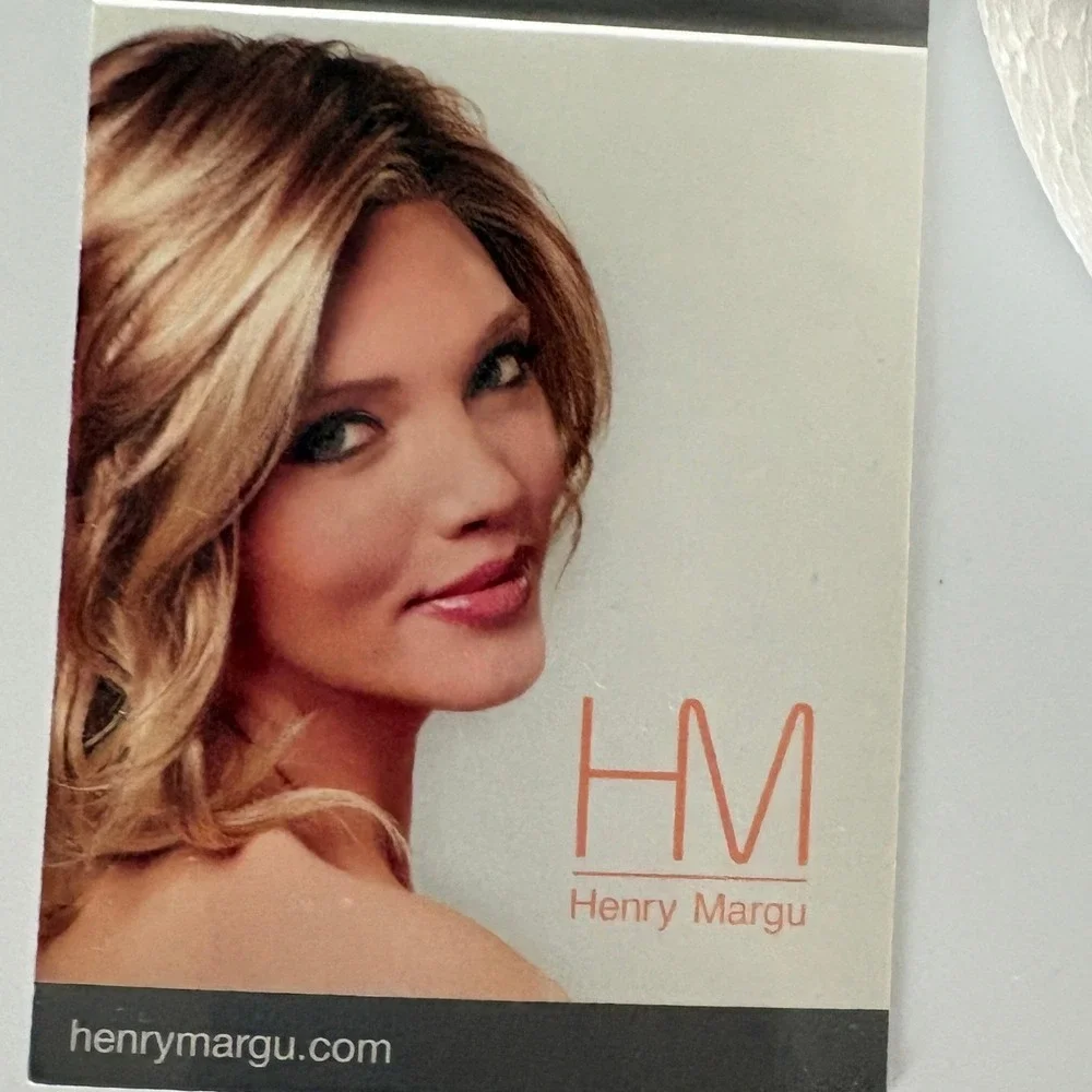 Henry Margu Iris Synthetic Wig Short Straight Grey‎ with Brown Highlights 56 NWT